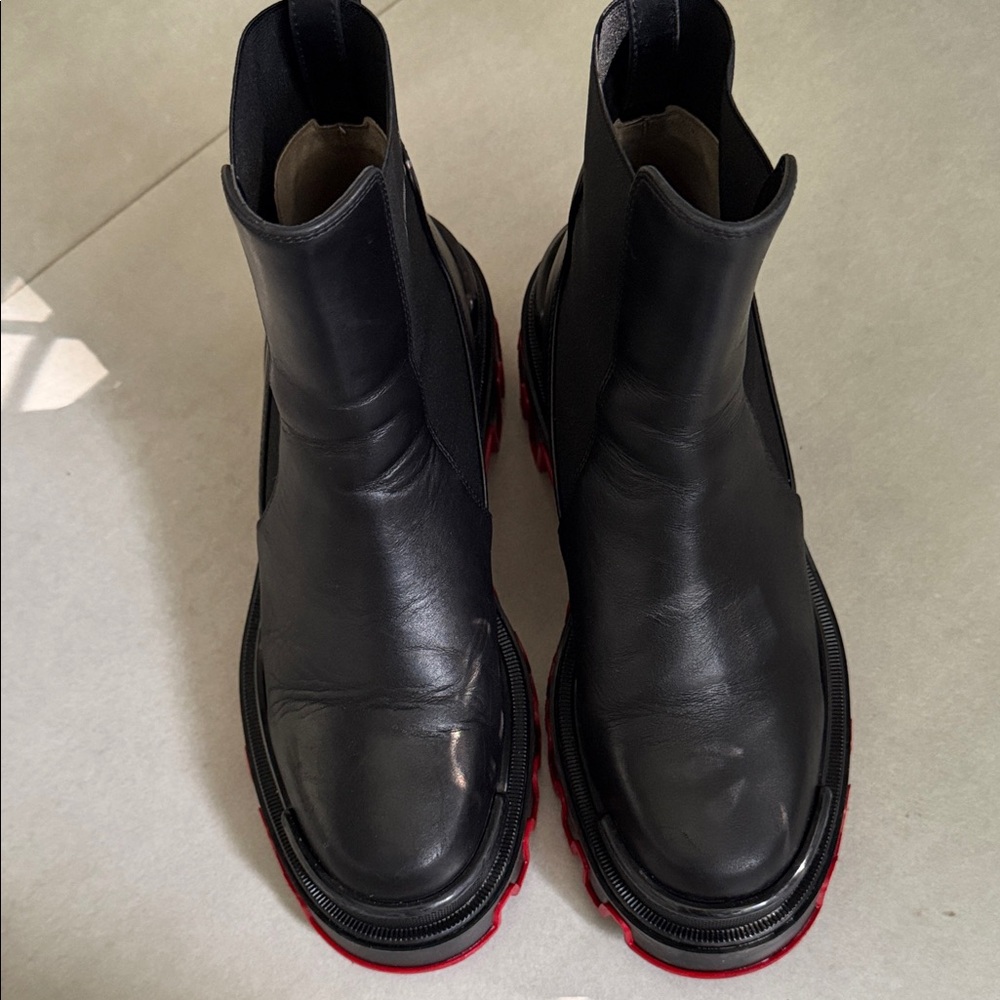 Christian Louboutin dune woman’s Booties - Picture 2 of 12